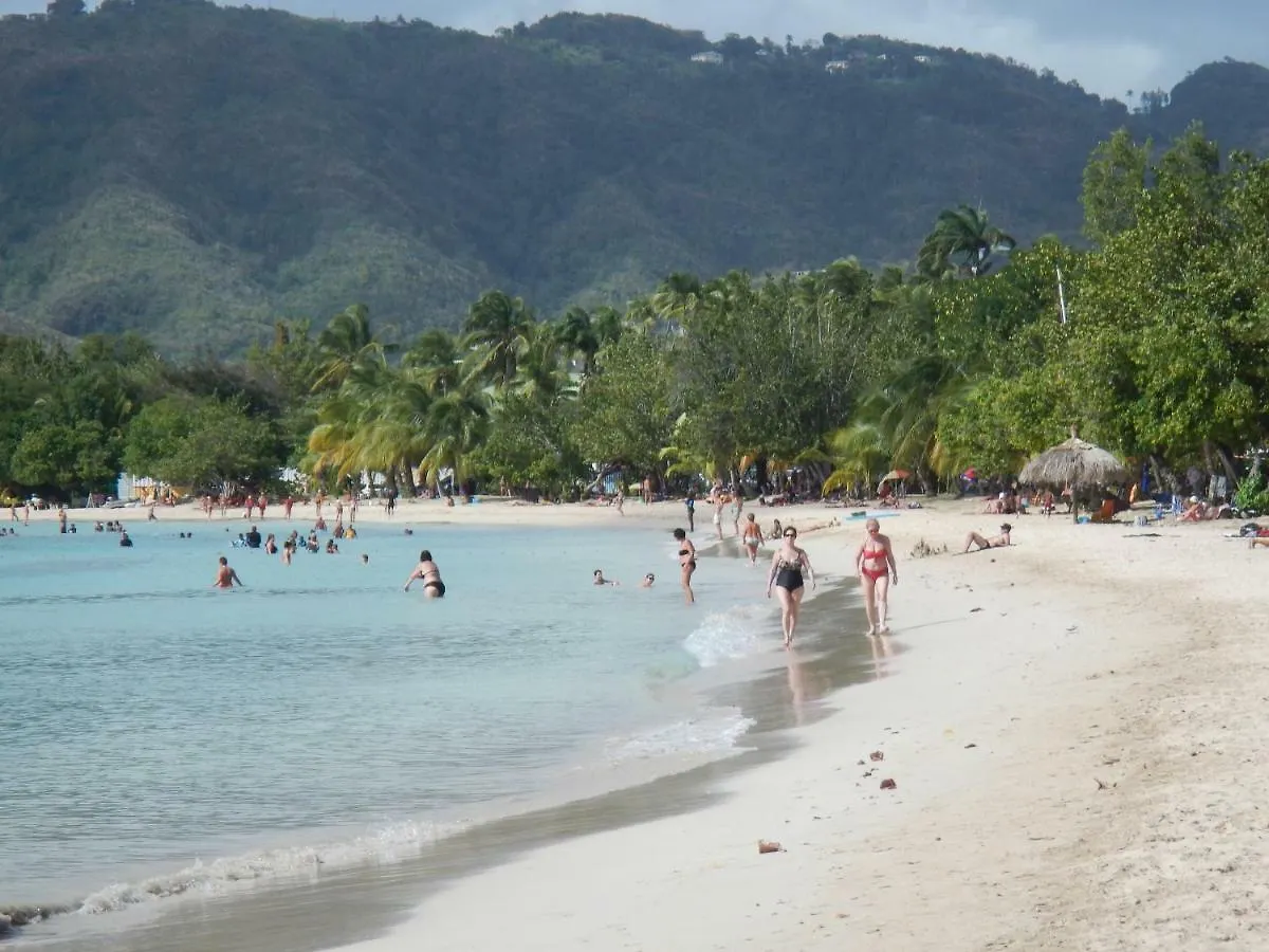 度假居 Anolis Vacances Habitation Sainte Anne别墅